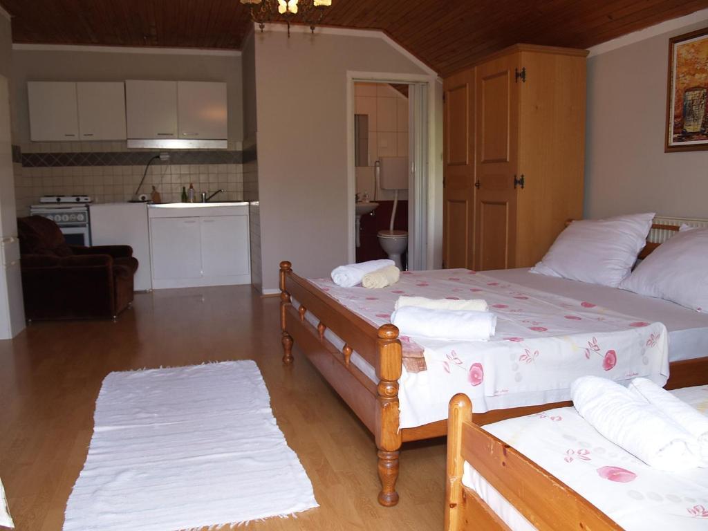 Jelena Hotel โคเรนนิซา ห้อง รูปภาพ